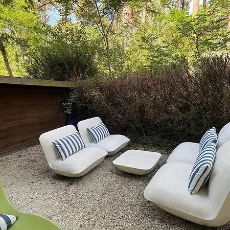 Apartment 61 Metres Carres Terrasse Privee 85 Metres Carres Donnant Acces Direct A La Piscine