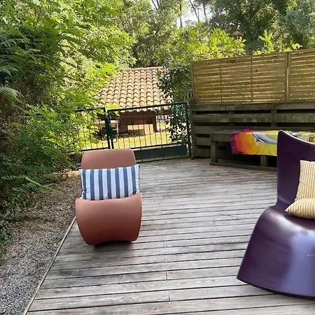 61 Metres Carres Terrasse Privee 85 Metres Carres Donnant Acces Direct A La Piscine *